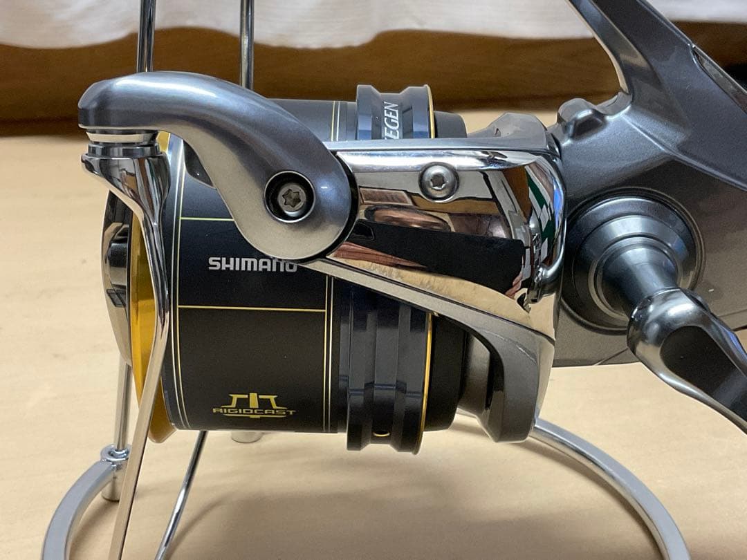SHIMANO ２４’フリーゲンSD　本品未使用に近い