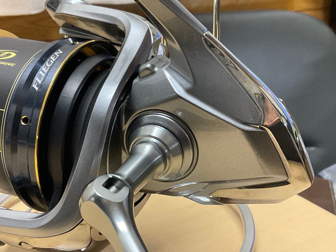 SHIMANO ２４’フリーゲンSD　本品未使用に近い