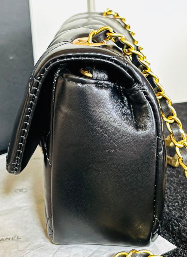 CHANEL ブラック ショルダー バッグ ハートチェーン ノベルティマトラッセ