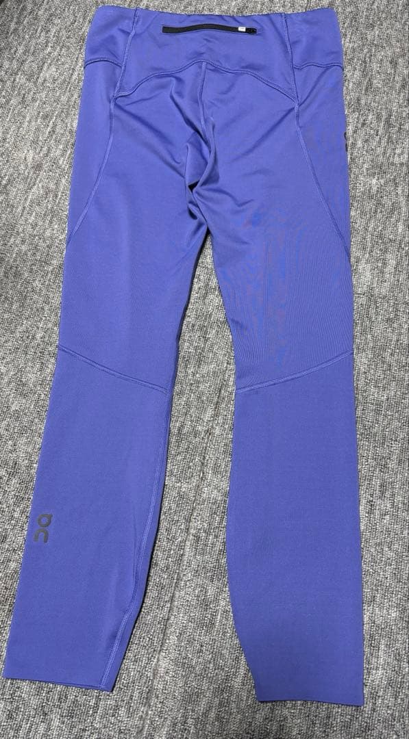 on clouds tights タイツ　レギンス　ランニング　ヨガ　オン