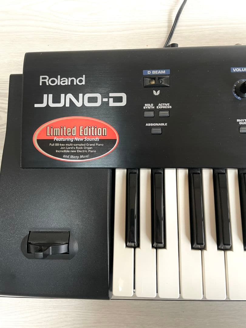 美品 ローランド JUNO-D リミテッドエディション 61鍵 シンセサイザー
