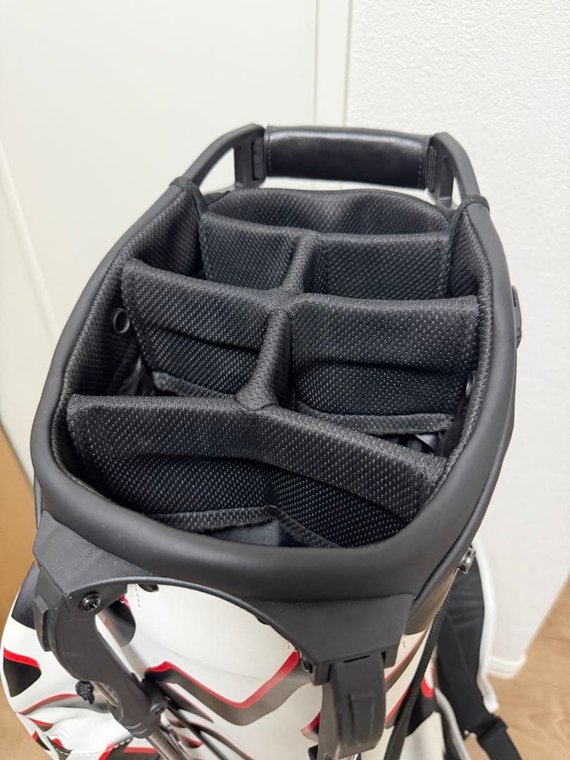 限定品 J.LINDEBERG キャディバッグ ホワイト/ブラック/レッド