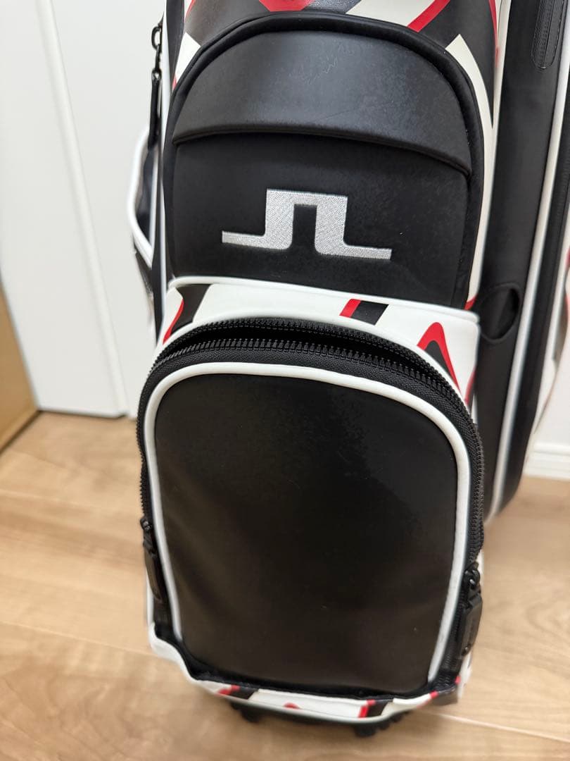 限定品 J.LINDEBERG キャディバッグ ホワイト/ブラック/レッド