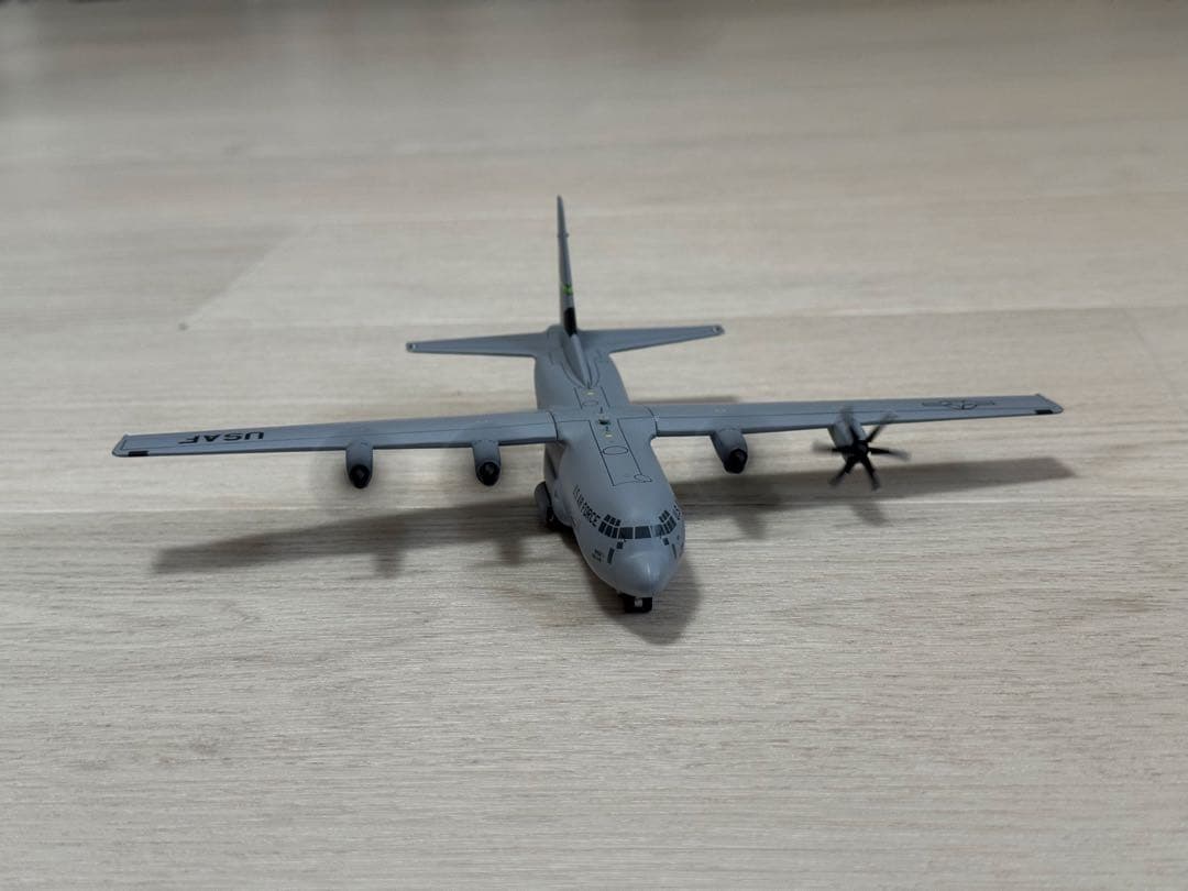 航空機・ヘリコプター Gemini 200 LOCKHEED C-130J 1/200