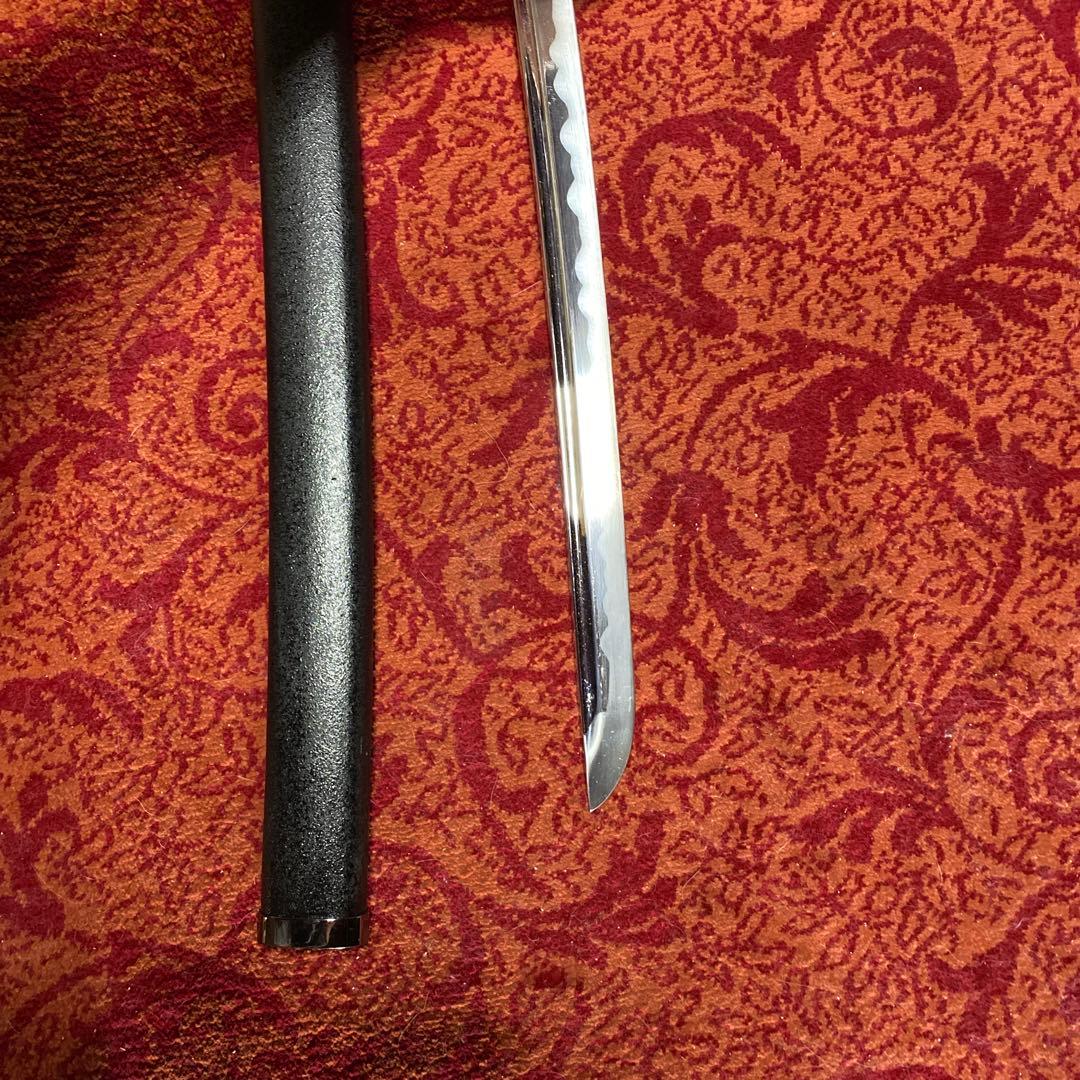 高級模造刀(刀袋付) 黄色柄黒鮫皮 龍彫透し銀丸鍔 黒梨地鞘