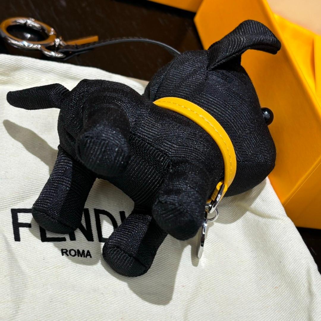 フェンディ FFロゴ ズッカ柄 ドッグデザイン バッグチャーム ブラック
