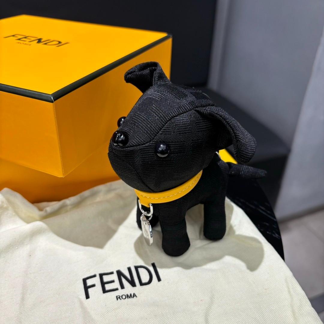 フェンディ FFロゴ ズッカ柄 ドッグデザイン バッグチャーム ブラック