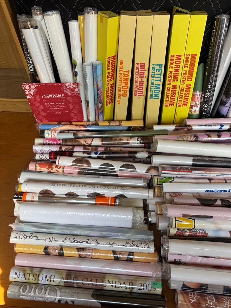 美品　183本　モー娘　公式ポスター・カレンダー　大量　まとめ売り 箱付・限定品