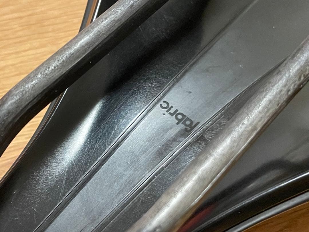 fabric Line Pro Shallow Saddle（カーボンレール）