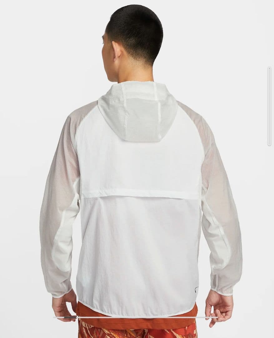 【〜3月末 限定再再値下げ】NIKE TRAILフード付きジャケット ホワイト