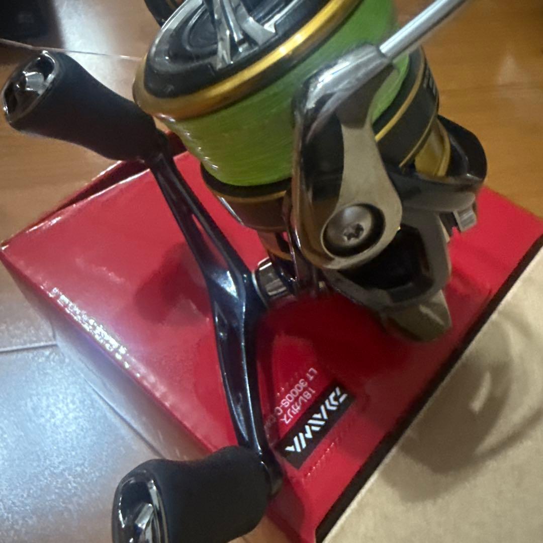 【値下げ中】スピニングリール　レガリス3000scdh