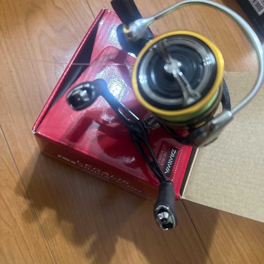 【値下げ中】スピニングリール　レガリス3000scdh