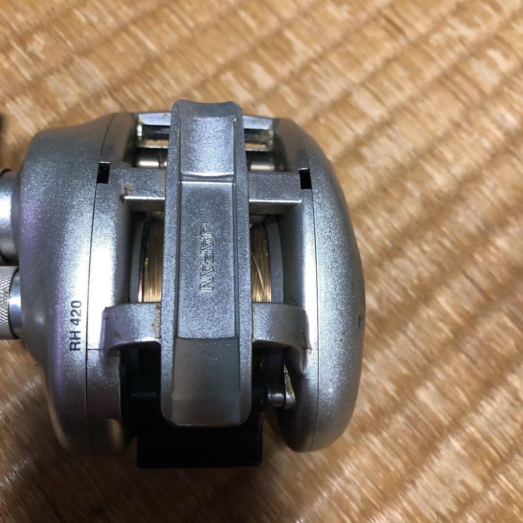 シマノ　メタニウムMG 右ハンドル　ライン付き　付属品無し