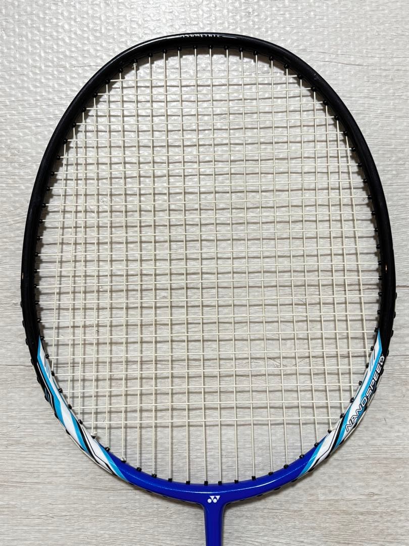 【美品】ヨネックス　ナノスピード77　バトミントン ラケット　YONEX