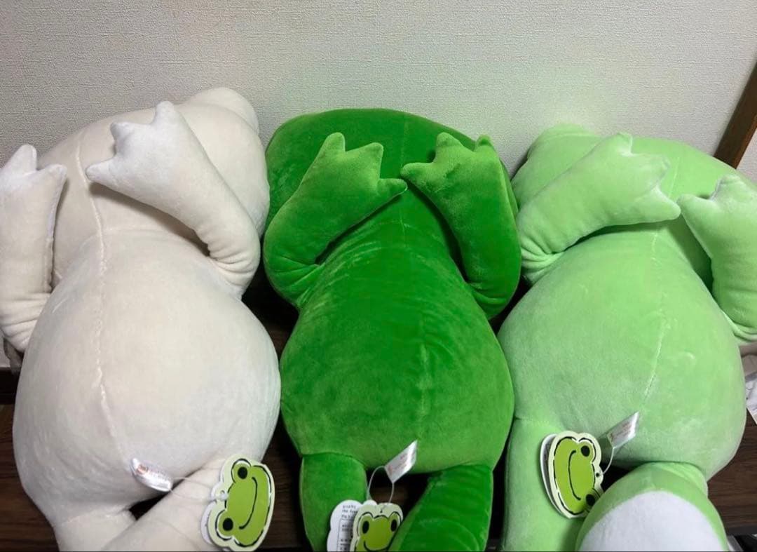 かえるのピクルス　カエル　もちもちおひるねBIG ぬいぐるみ　 マスコット