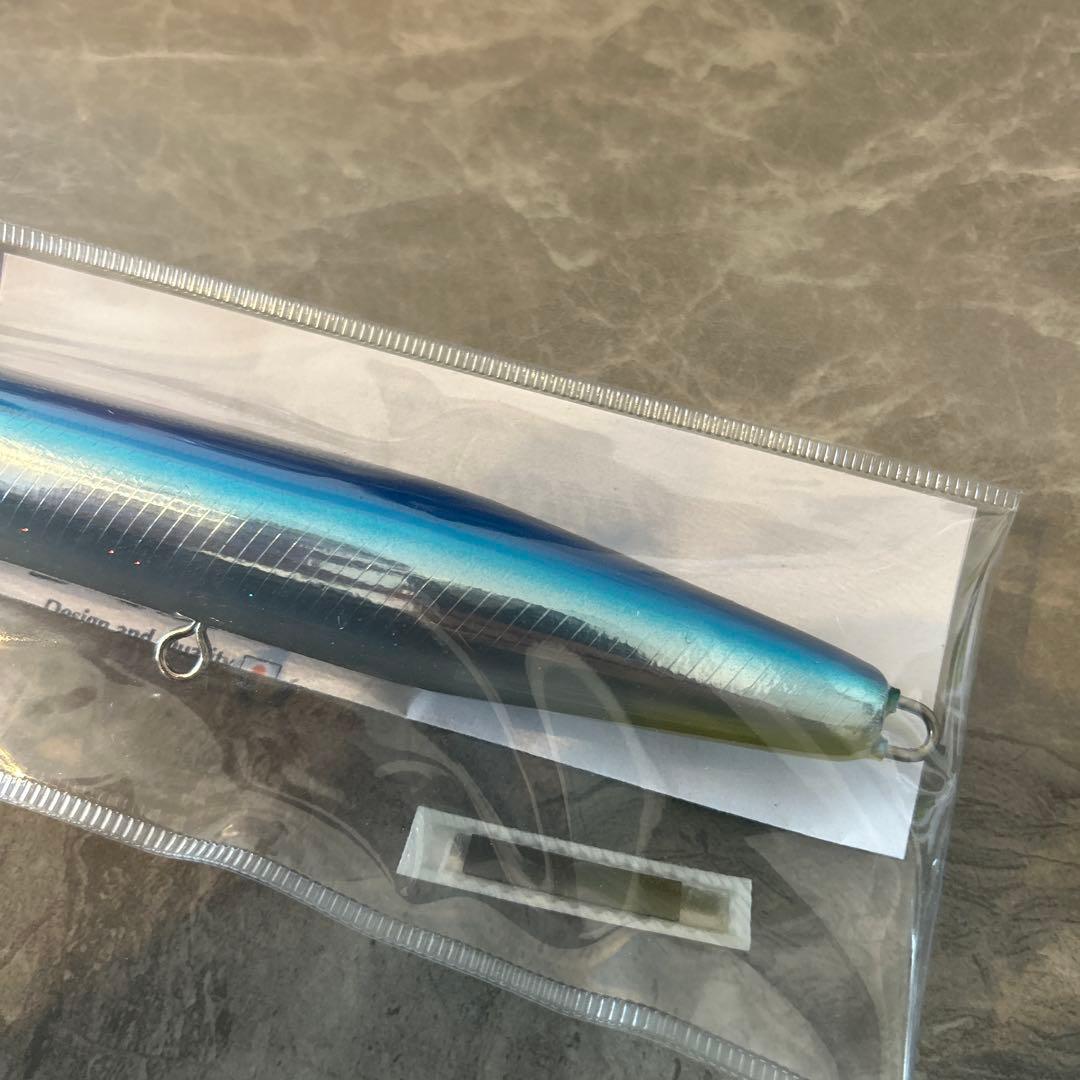 【新品未使用】ディークロウ ビーコン180 ブルーバック