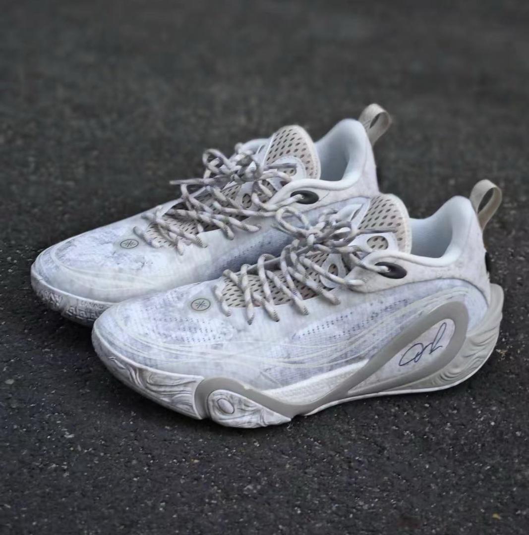リーニン WOW Dlo1 月ノ岩 US 9.5