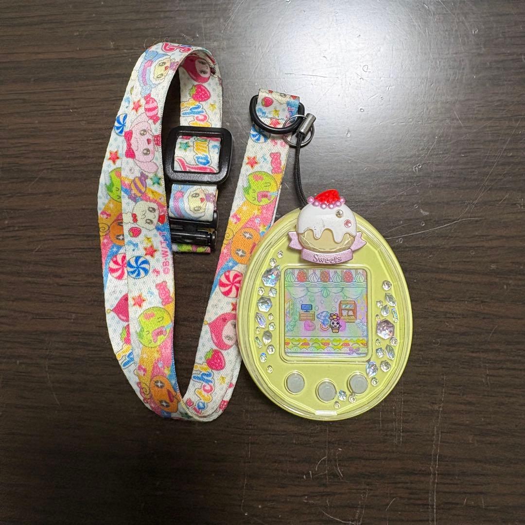 たまごっちピース ピース・ストラップ付き