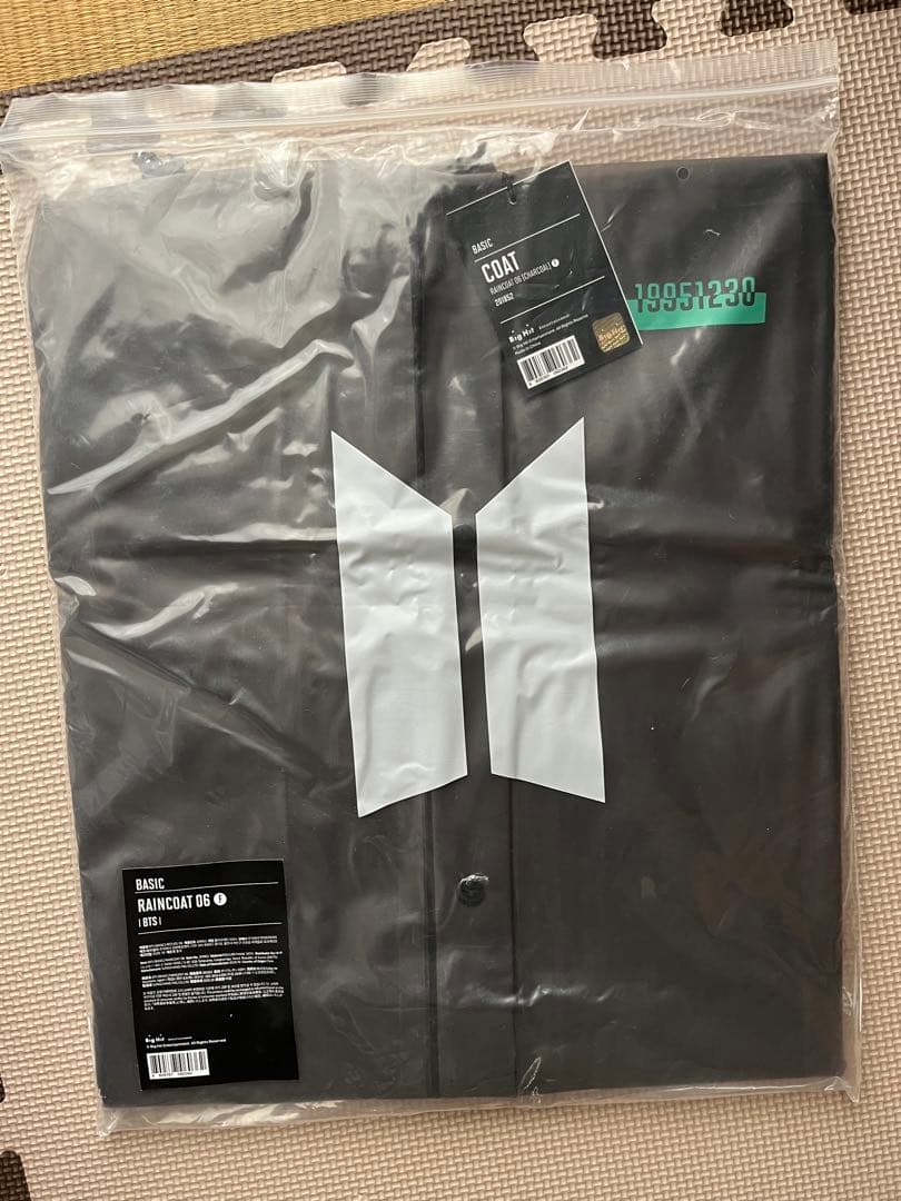 BTS フォーチュンボックス　レインコートRAINCOAT V 06 黒