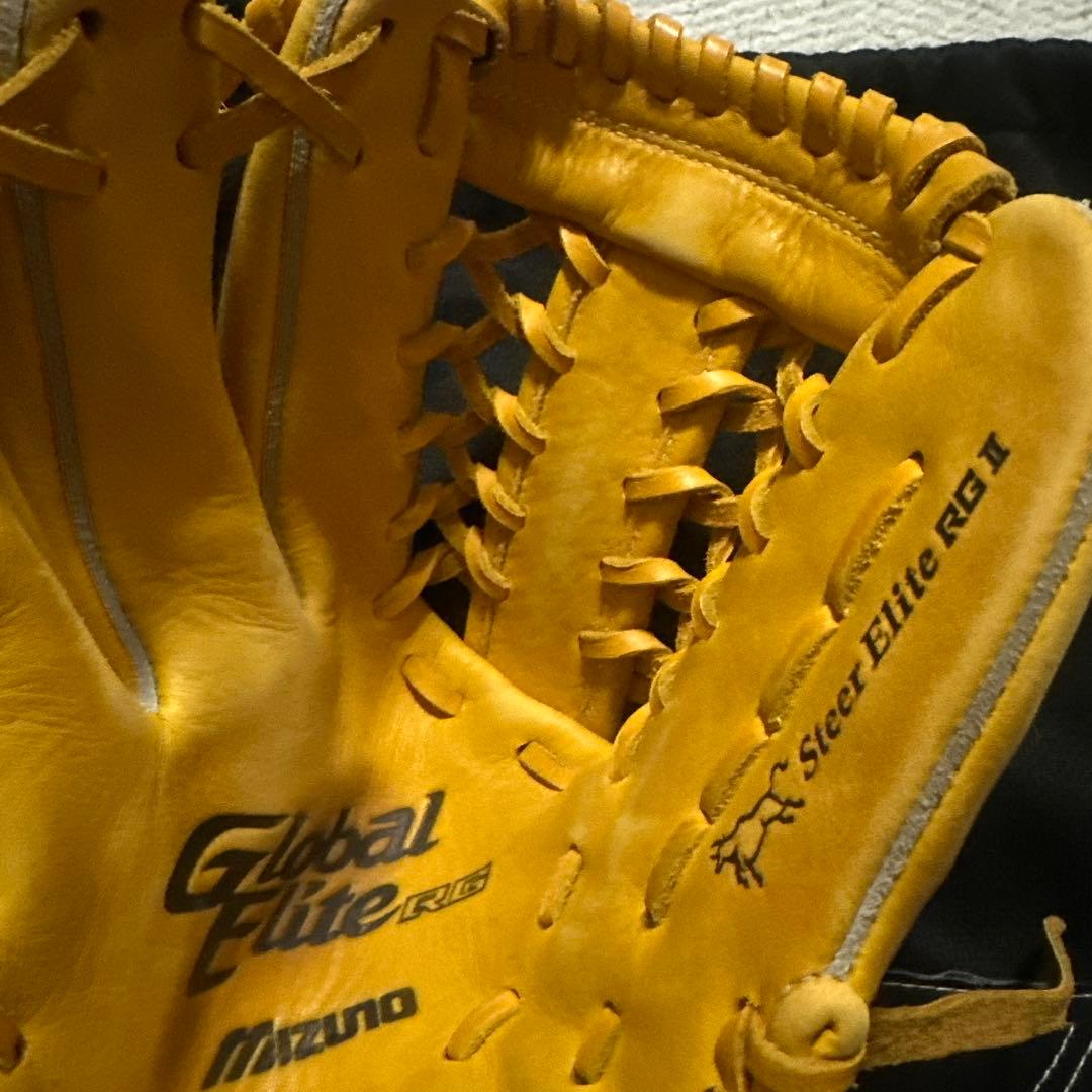 美品【左利き用】MIZUNO★少年用グローブ★グローバルエリートRG★専用袋付き