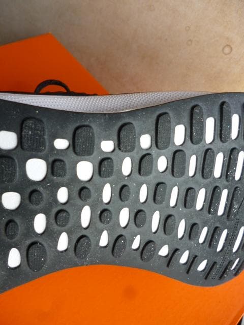 美品 正規品 NIKE ナイキ インフィニティラン 4 28 元箱あり