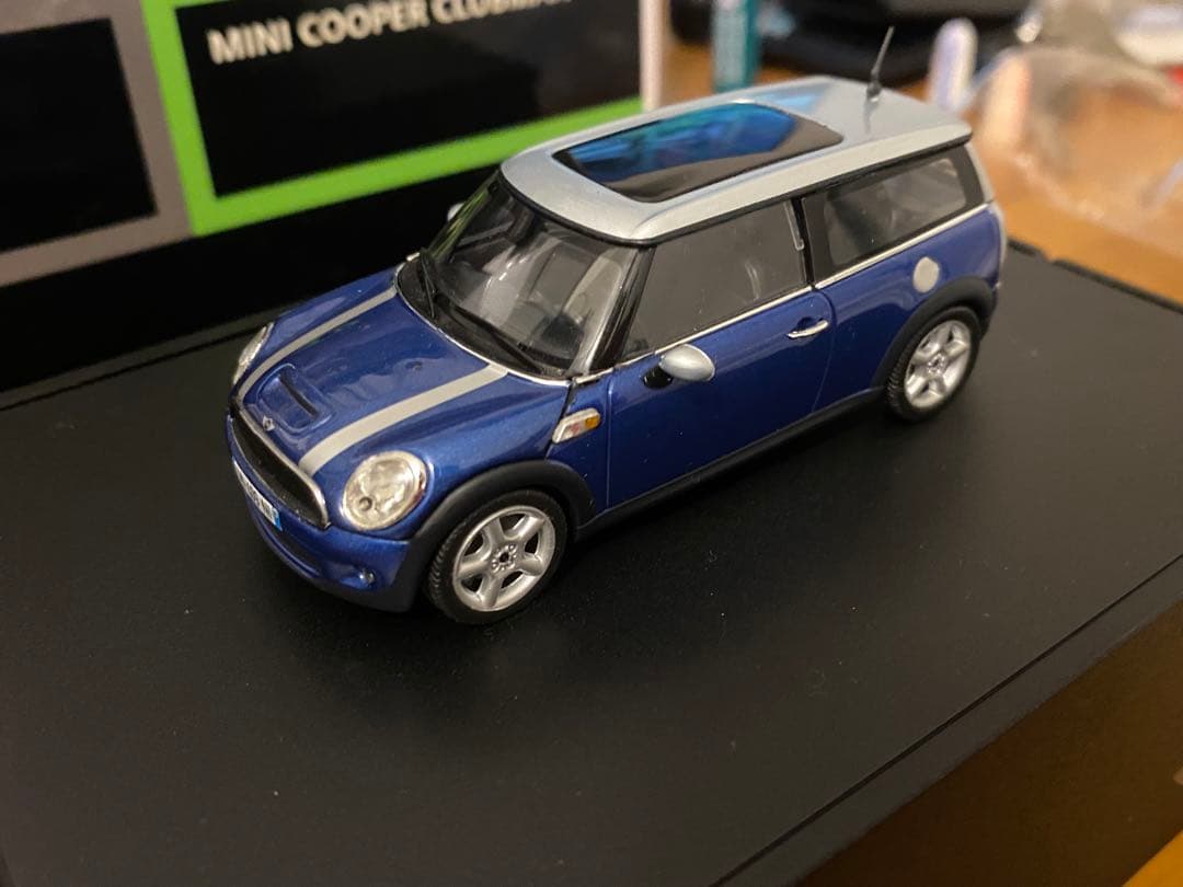 MINI COOPER Clubman ミニカー 1/43 ブルー