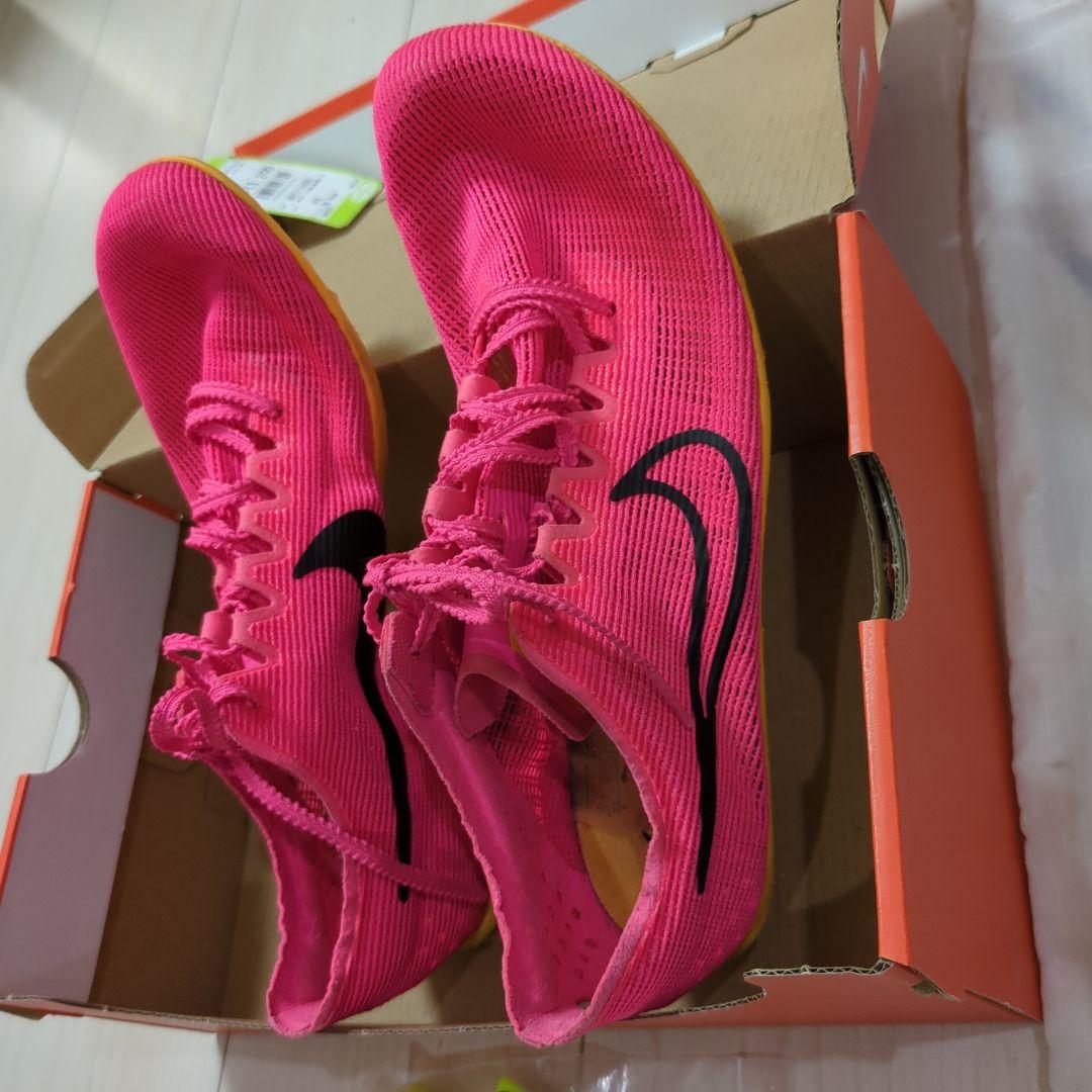 ナイキNIKE 陸上スパイク ズーム マンバ 6(DR2733600)です。