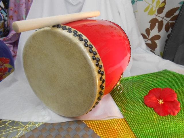 ☆限定未使用(送料無料)15.980円　エイサー小太鼓24cm 3mのサージ付き