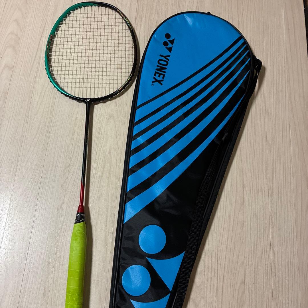 Yonex Astrox 68S バドミントン　ラケット