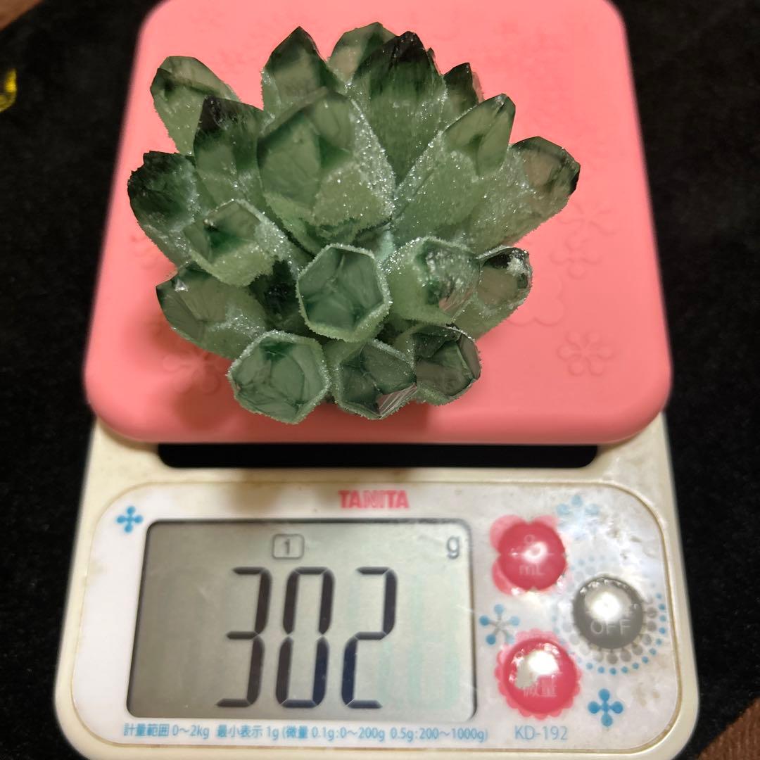 天然緑水晶 クリスタル　パワーストーン　　置物