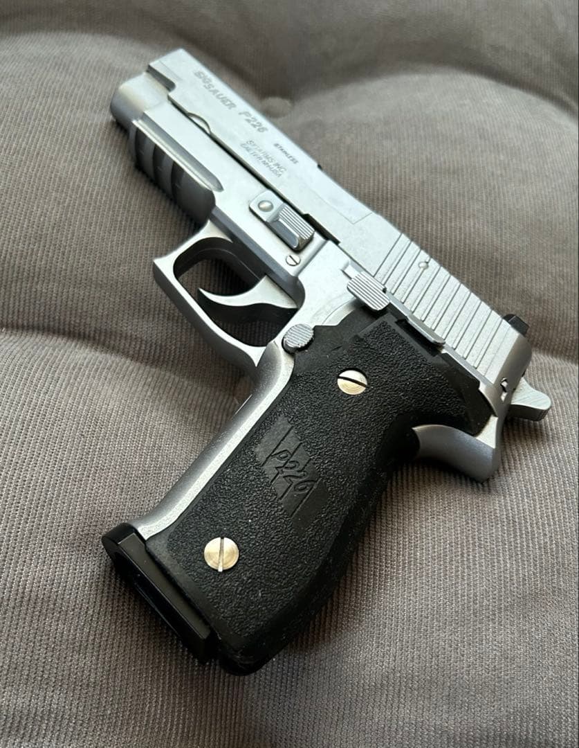 【タカナ】SIG P226 ステンレスHW ガスブローバック