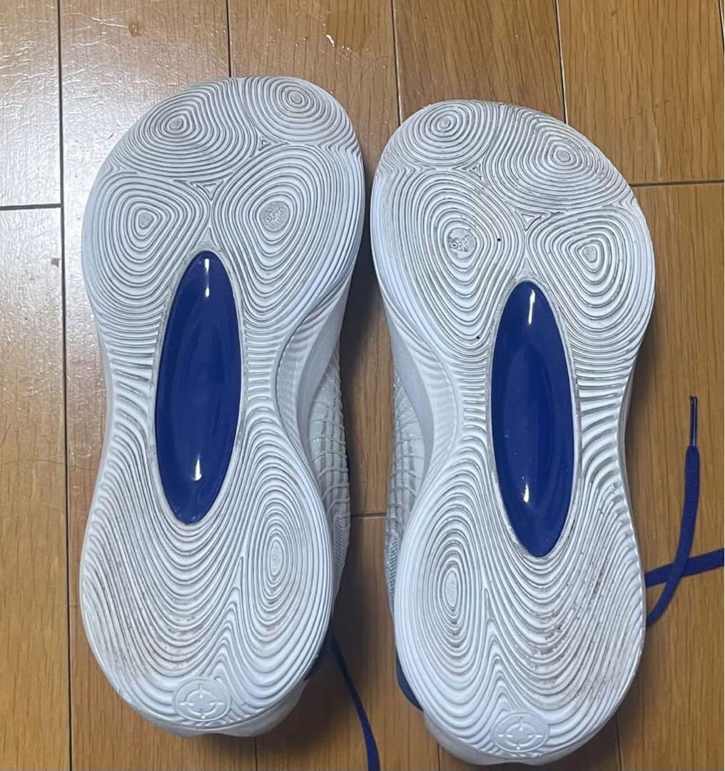 バスケットボールシューズ ホワイト/ブルー/レッド(元値段15000円1回使用)