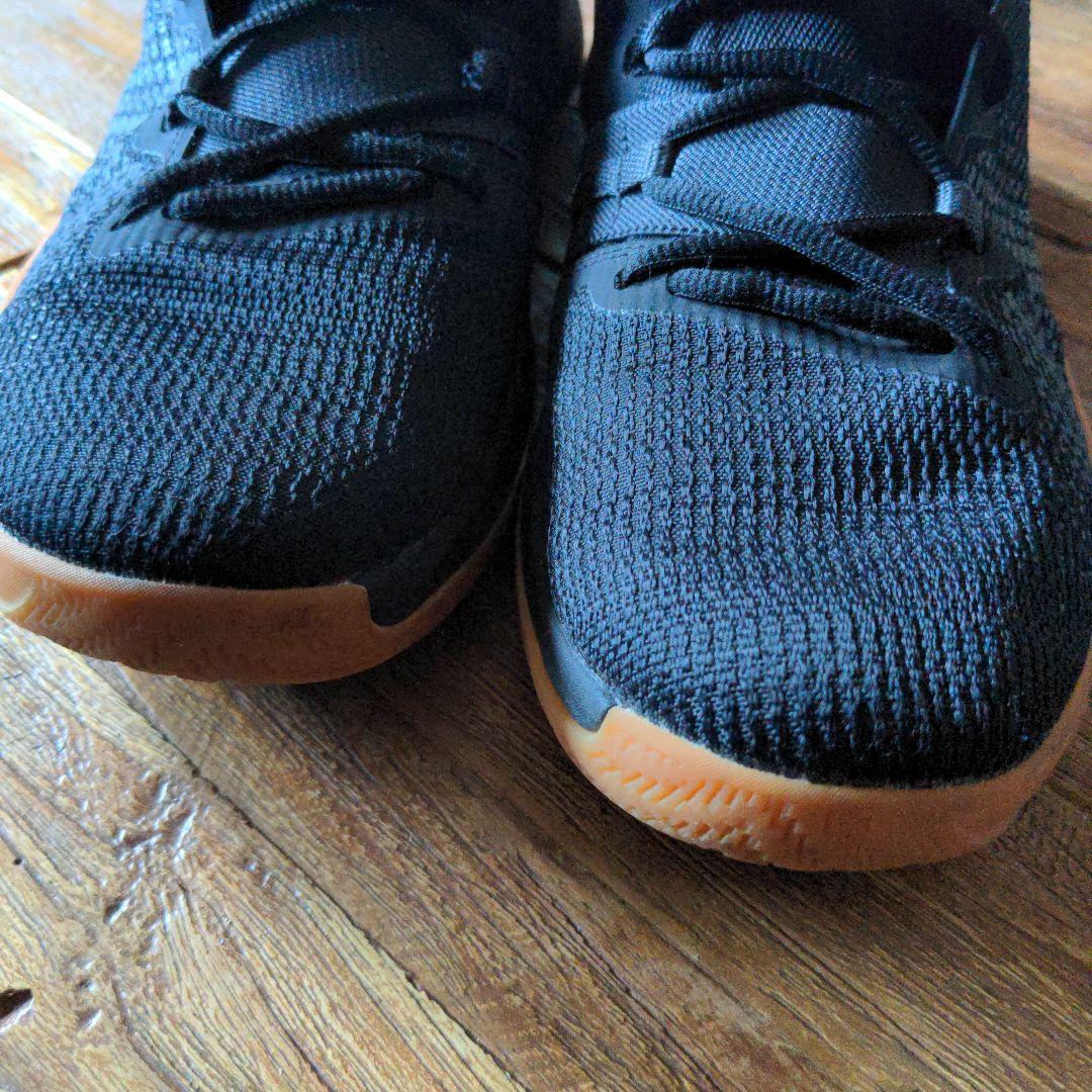 NIKE カイリーフライトラップ AA7071-009　28cm　バッシュ