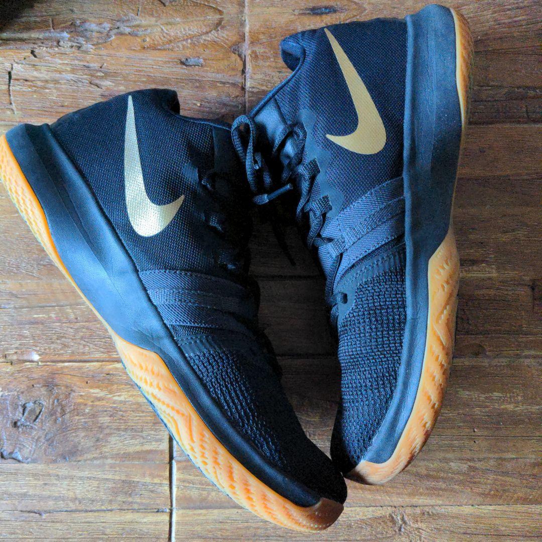 NIKE カイリーフライトラップ AA7071-009　28cm　バッシュ