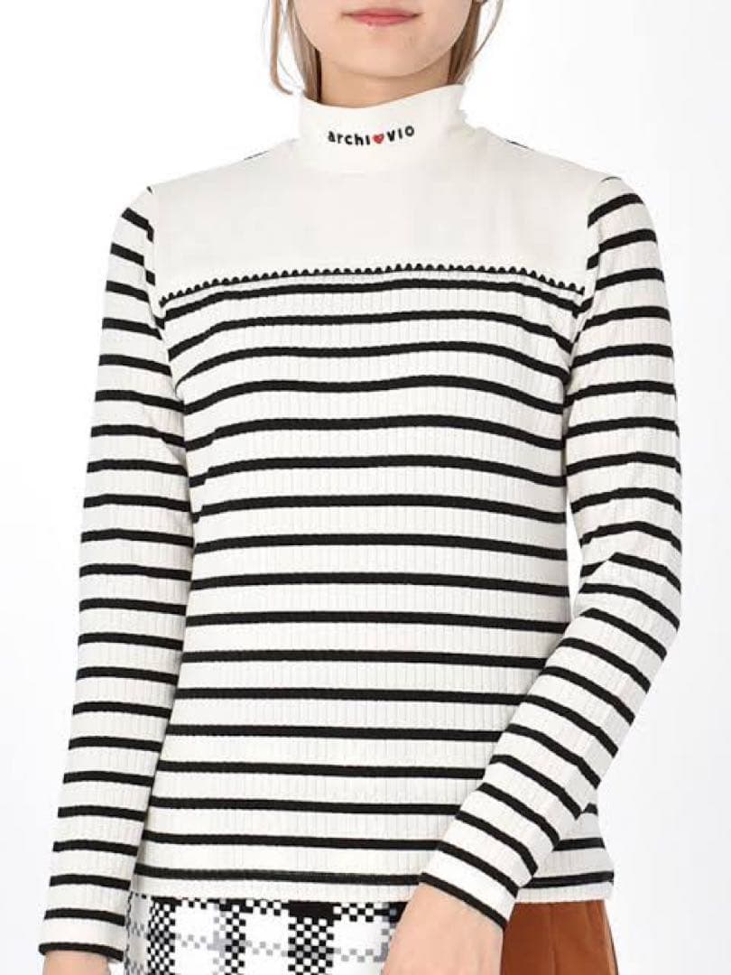 【ほぼ新品】archivio♡ハイネックプルオーバー
