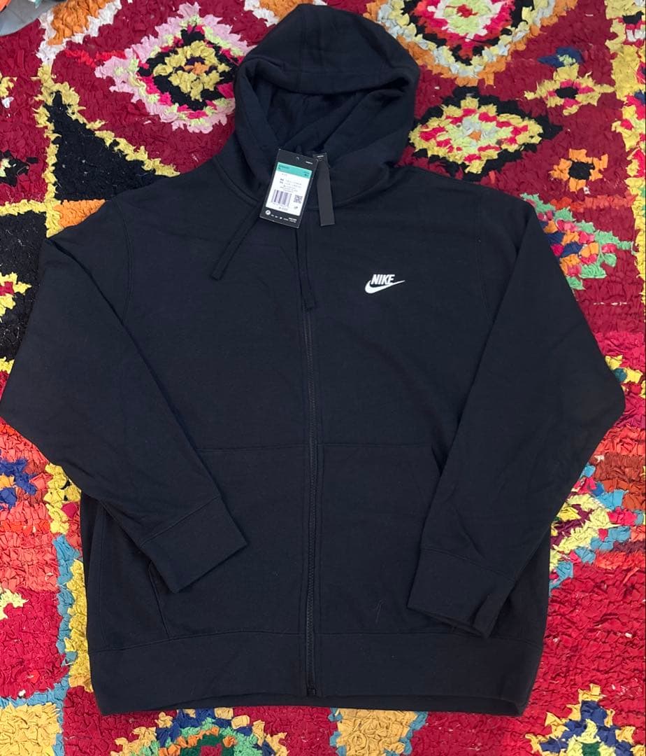 ま*ん様 新品❗️NIKE セットアップ　上下　XL