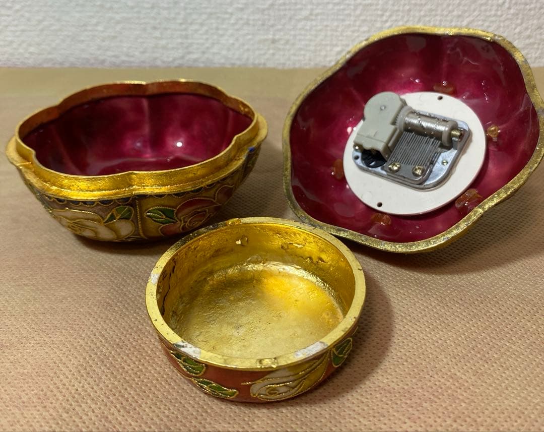 ７宝焼きオルゴール付きカボチャ型小物入れ工芸製品