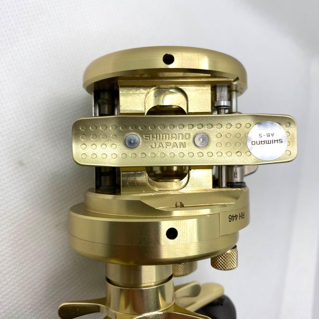 SHIMANO シマノ 01カルカッタコンクエスト50 右ハンドル