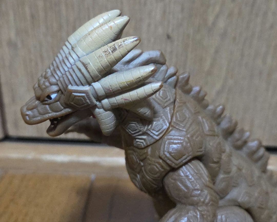 ウルトラ怪獣　サラマンドラ　ハイパーホビー版