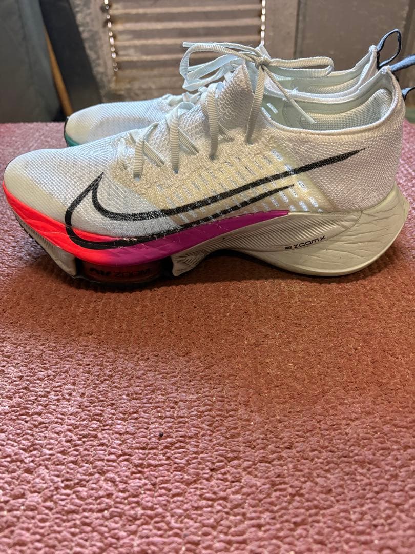 Nike アルファフライテンポ 27.5
