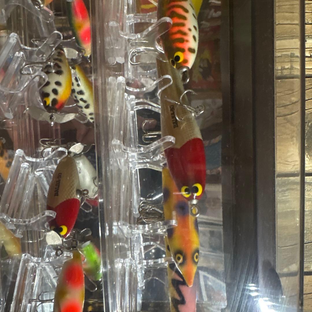 ハードルアーとコレクションケース バルサ50、ハトリーズ、ズィール