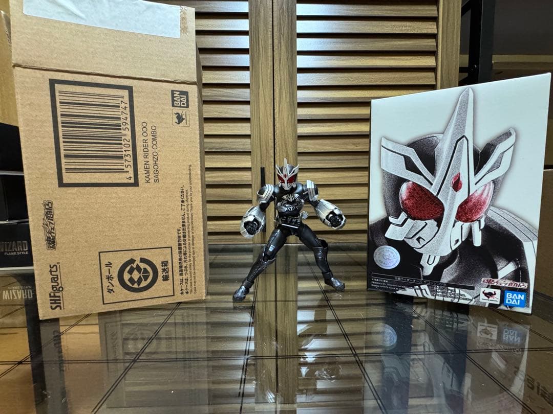 【真骨彫製法】 S.H.Figuarts仮面ライダーオーズ サゴーゾコンボ