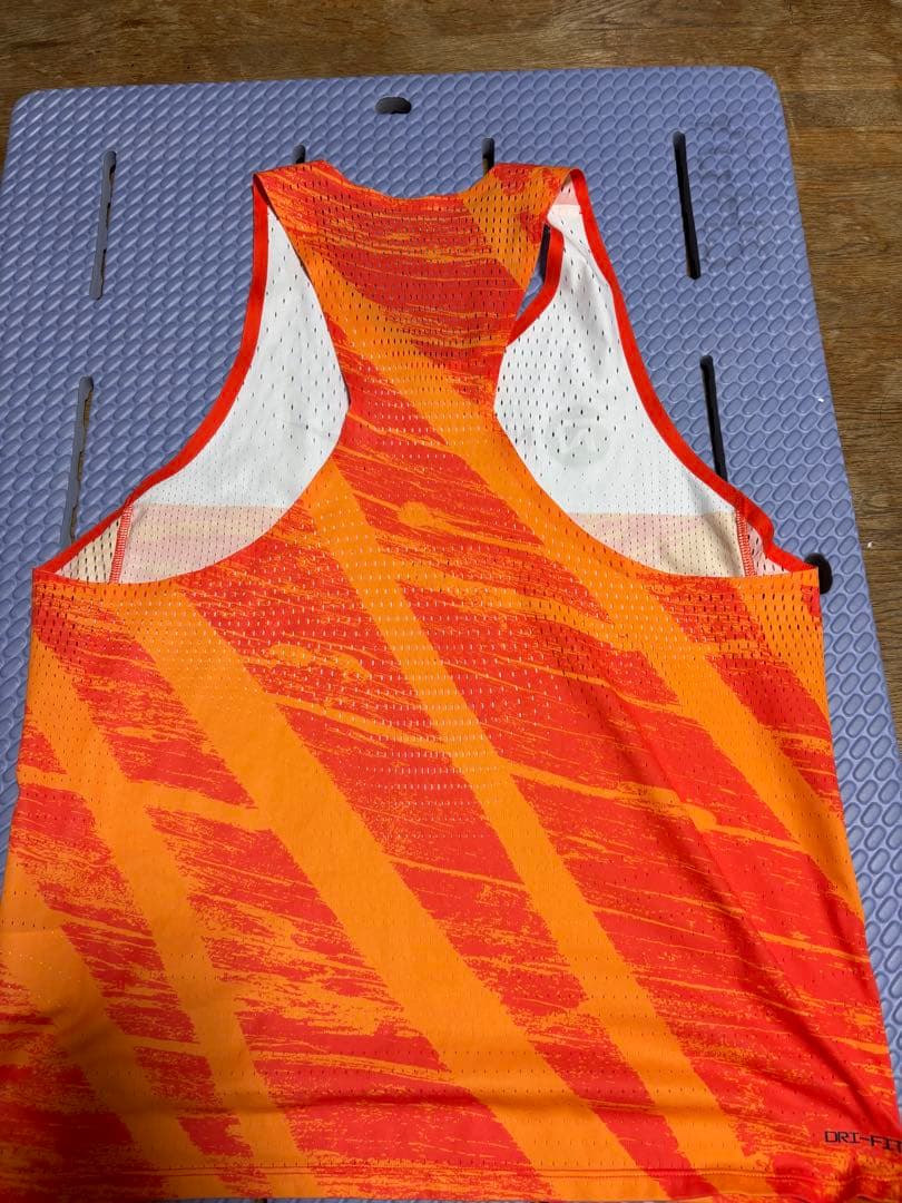Nike エアロスイフトシングレットnn Ｌサイズ