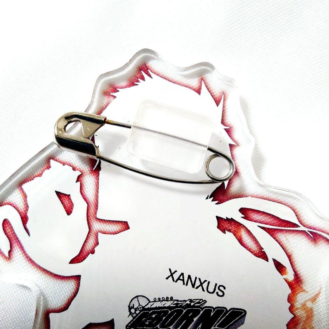 〖匿名配送〗REBORN XANXUS 10年後 アクリルバッジ ※中古
