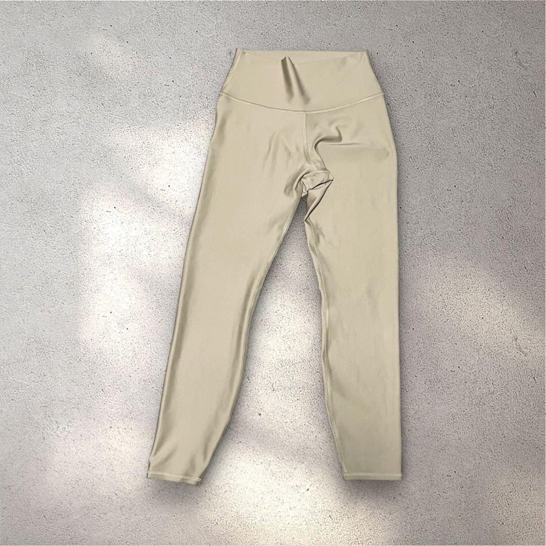 Ｍ未使用級alo yoga アロヨガ ハイウエストAirlift Legging