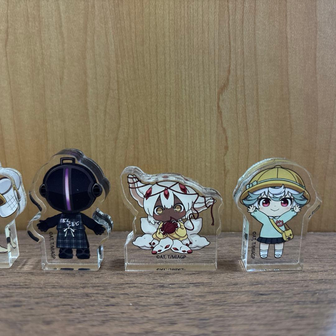 メイドインアビス　アクリルブロック　幼稚園　ポップアップストア　アクリルスタンド