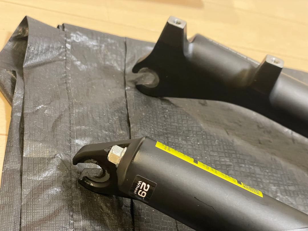 サンツアー XCT30-HLO 29インチ サスペンションフォーク 100mm