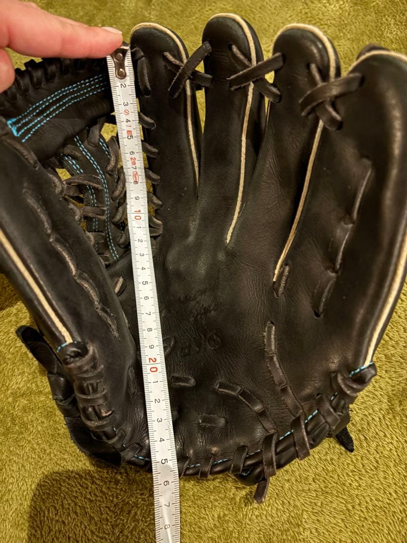 お値下げしました！アシックス　軟式グローブ ジュニア　黒 柔らかいレザー