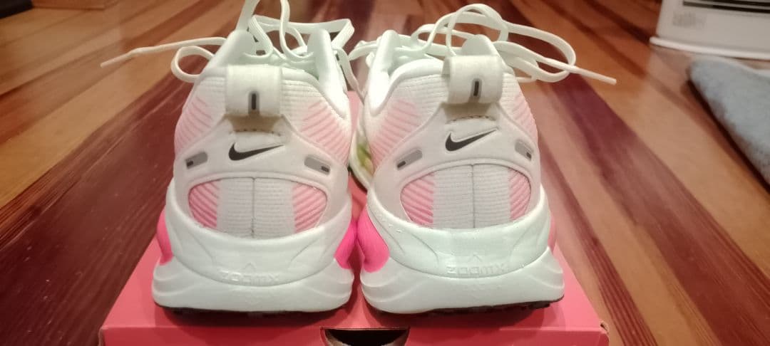 Nike Vomero ナイキ　ボメロ18 26.0cm