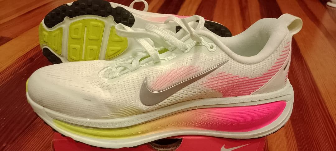 Nike Vomero ナイキ　ボメロ18 26.0cm